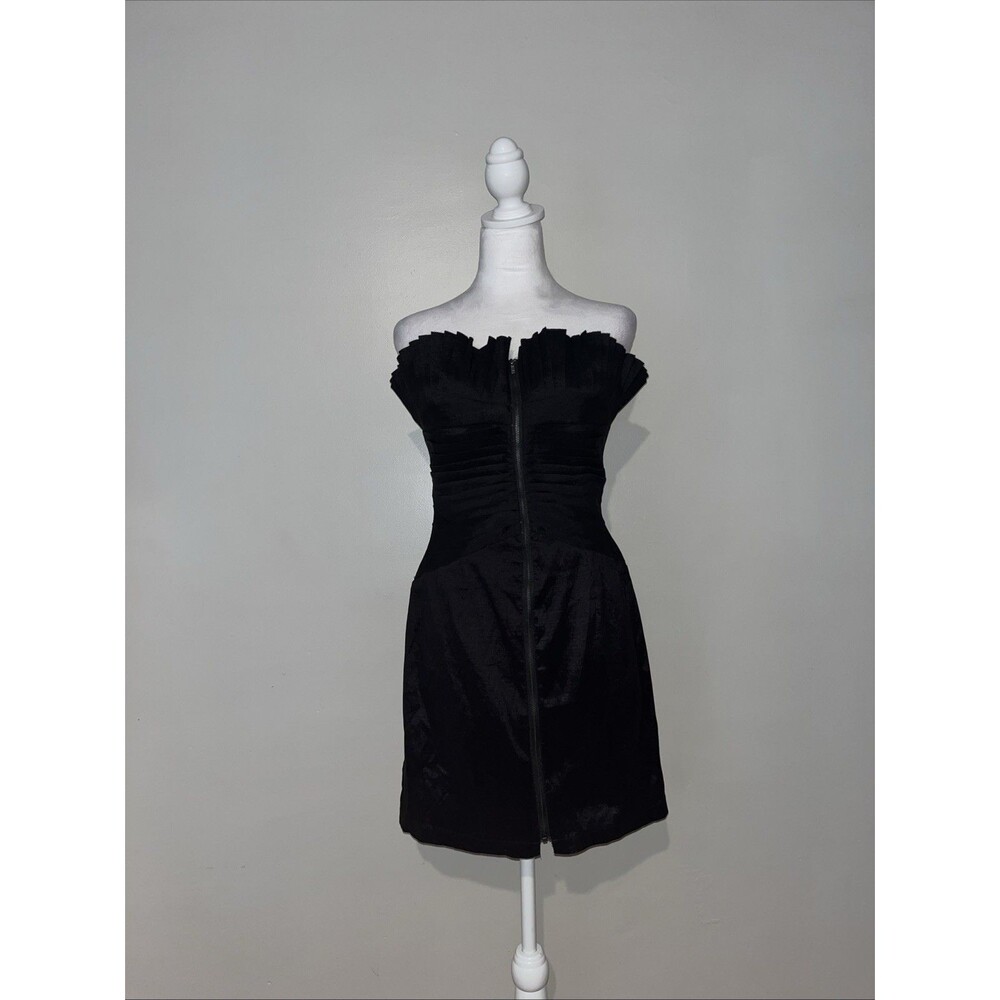 Romeo & Juliet Couture Dress M Black Strapless Front Zip Pleated